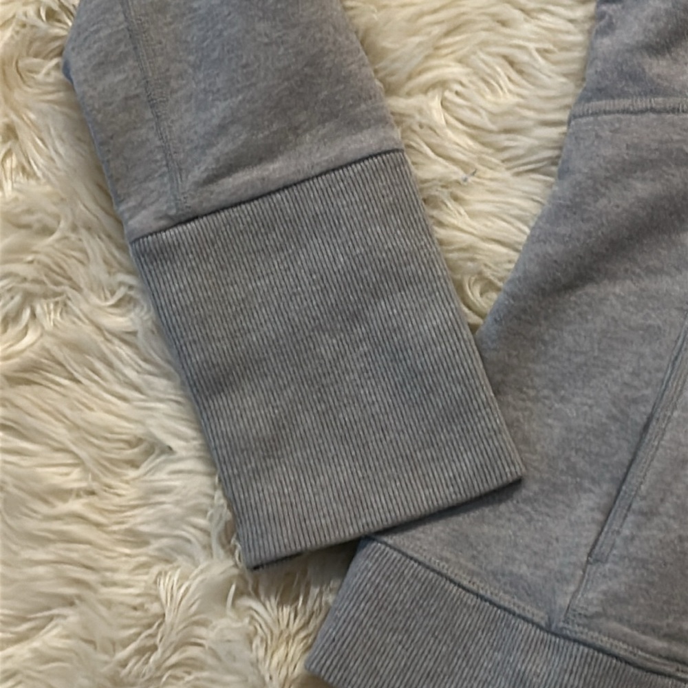 Lucy Activewear Asymmetrical Sweatshirt Jacket Gray Size Medium - Picture 3 of 8